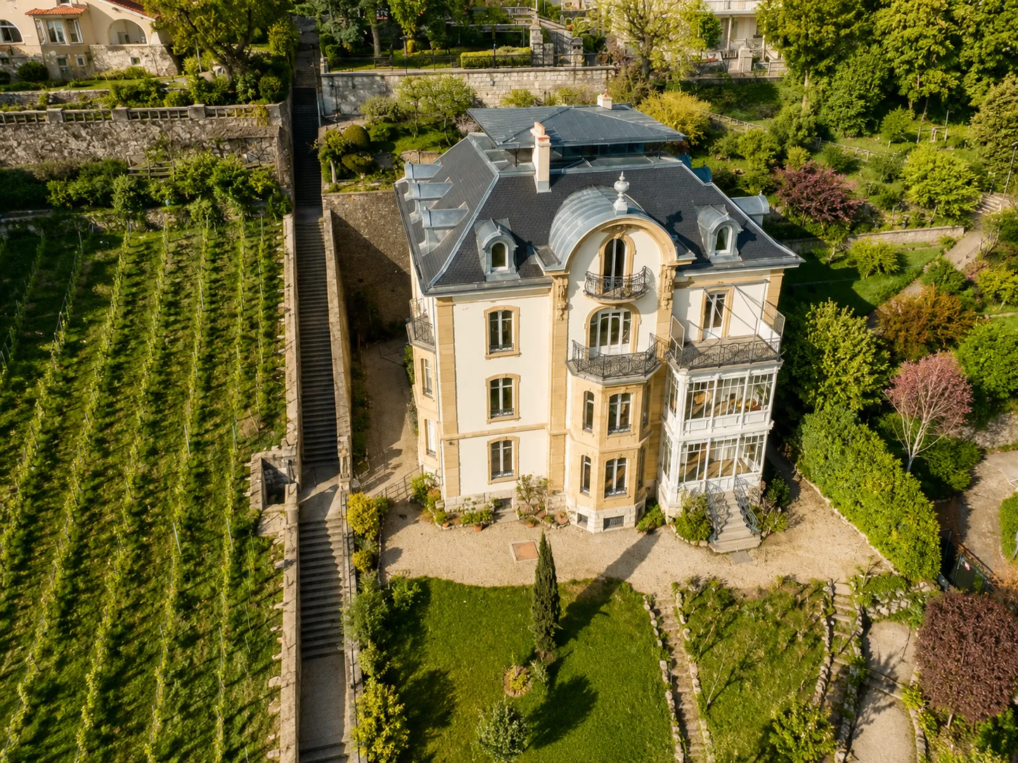 Manor house sold in Gland